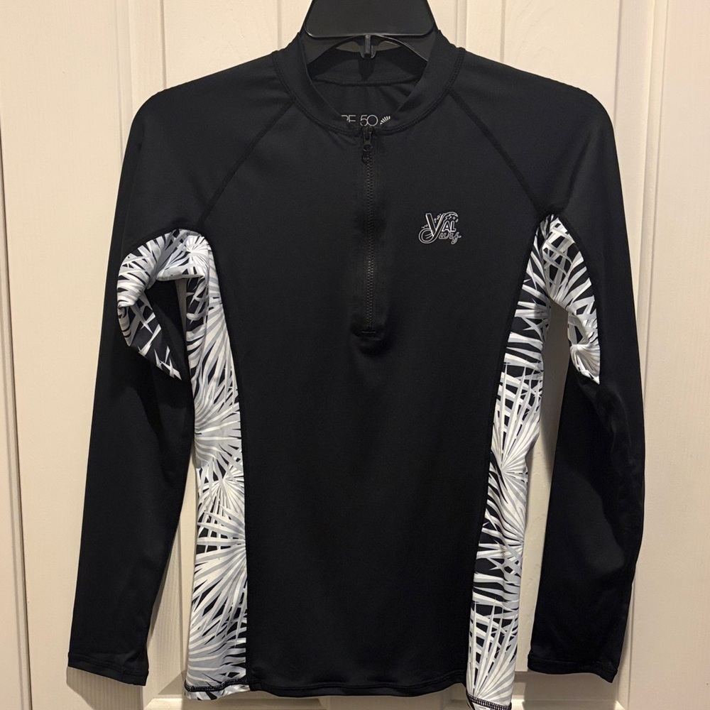 Val Surf UPF 50 Women’s Black Rash Guard
